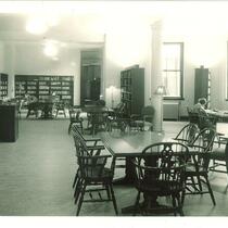 Classical library in the Hall of Liberal Arts, The University of Iowa, October 1932