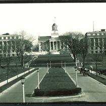 Cars on Iowa Avenue leading toward the west side of the Old Capitol, The University of Iowa, November 17, 1927