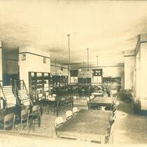 General library in the Hall of Liberal Arts, The University of Iowa, October 4, 1903